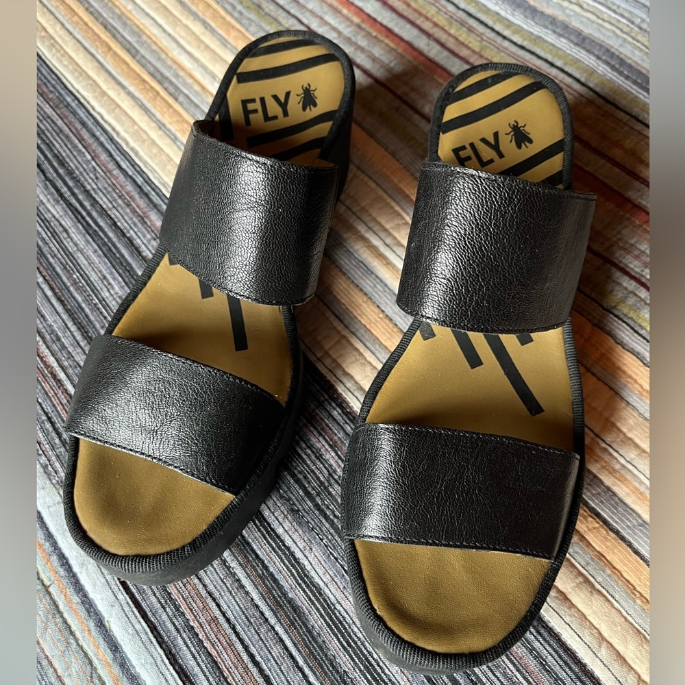 FLY LONDON 🎡 Black Leather Slip-On Wedge Sandals - Picture 10 of 11
